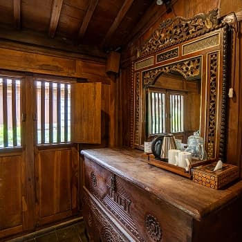 Ganjuran House room 4